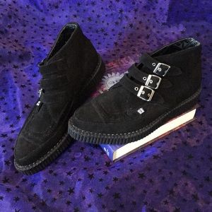 purple winklepickers